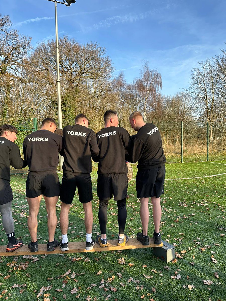 mikews14's tweet photo. Great to be part of #TEAMWORK with 2YORKS. An all stop day to focus on belonging, listening, learning and leading. Building unstoppable, diverse and winning Teams. The day started with command tasks in the cold, crisp Chester sun. FFTB https://t.co/n1j99cpxou