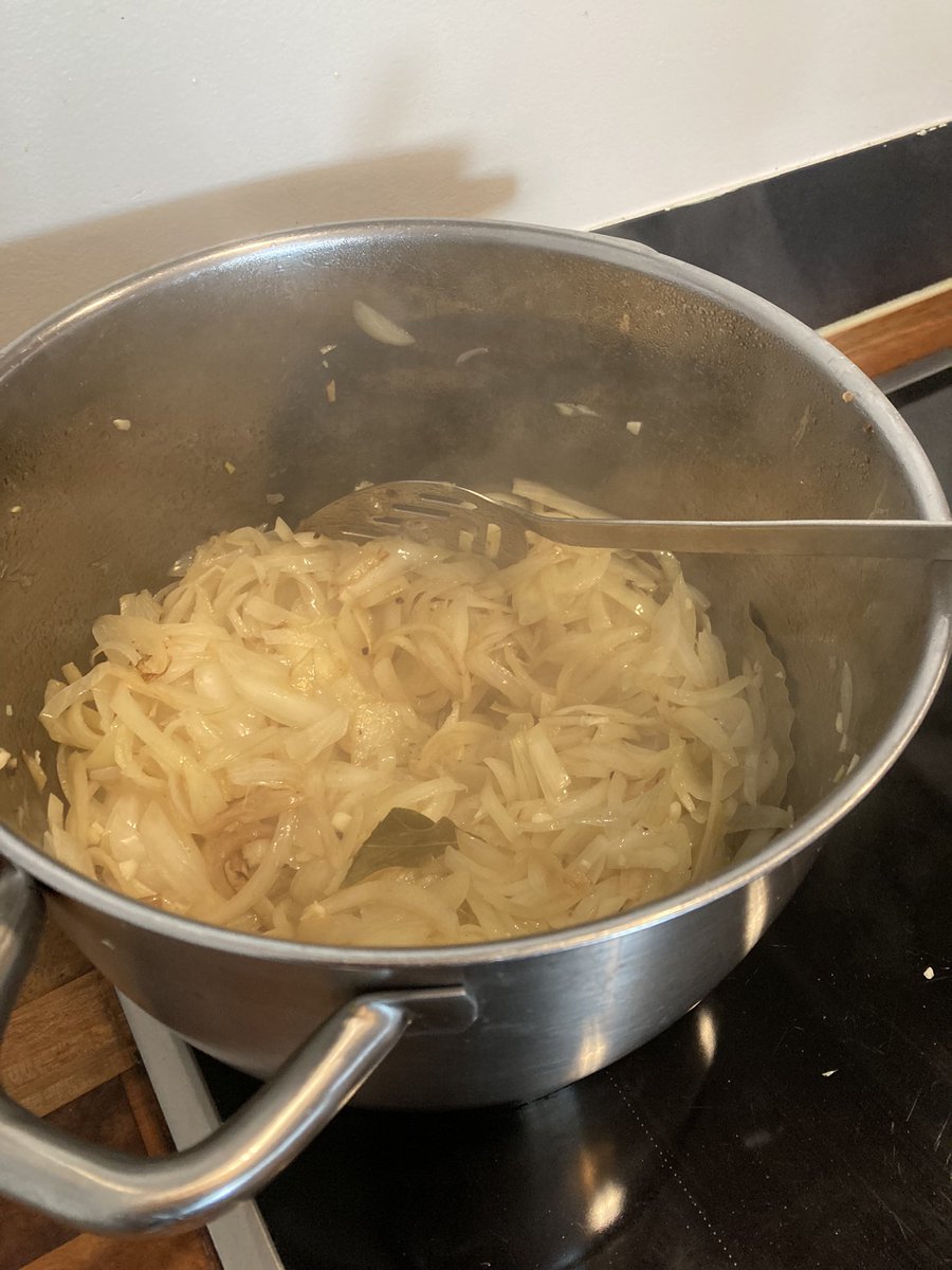 titatallina's tweet image. Uiensoep in wording #lunchprep #kantinejuf