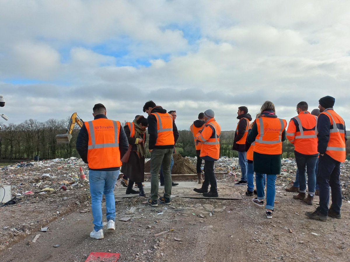 Retour sur...  la journée découverte et information sur la gestion des #déchets à destination des restaurateurs sablais : visite d'un centre de tri et centre d'enfouissement, échanges, bonnes pratiques ♻ . Un partenariat #CCI Vendée, <a href="/LSOAgglo/">LES SABLES AGGLO</a> et <a href="/trivalis/">Trivalis</a> 
#restauration #tri
