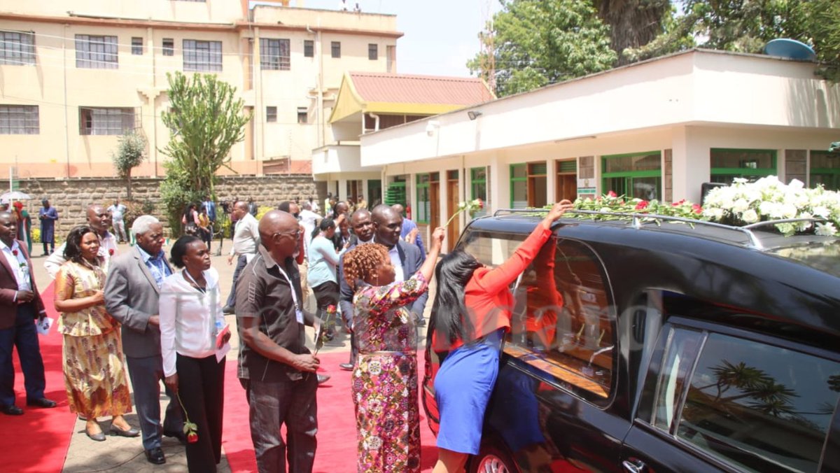 KTNNewsKE's tweet photo. CS Ezekiel Machogu leads education officials in paying their last respects to late Prof George Magoha when the cortege made its way to KNEC offices https://t.co/lkvamuD6V6