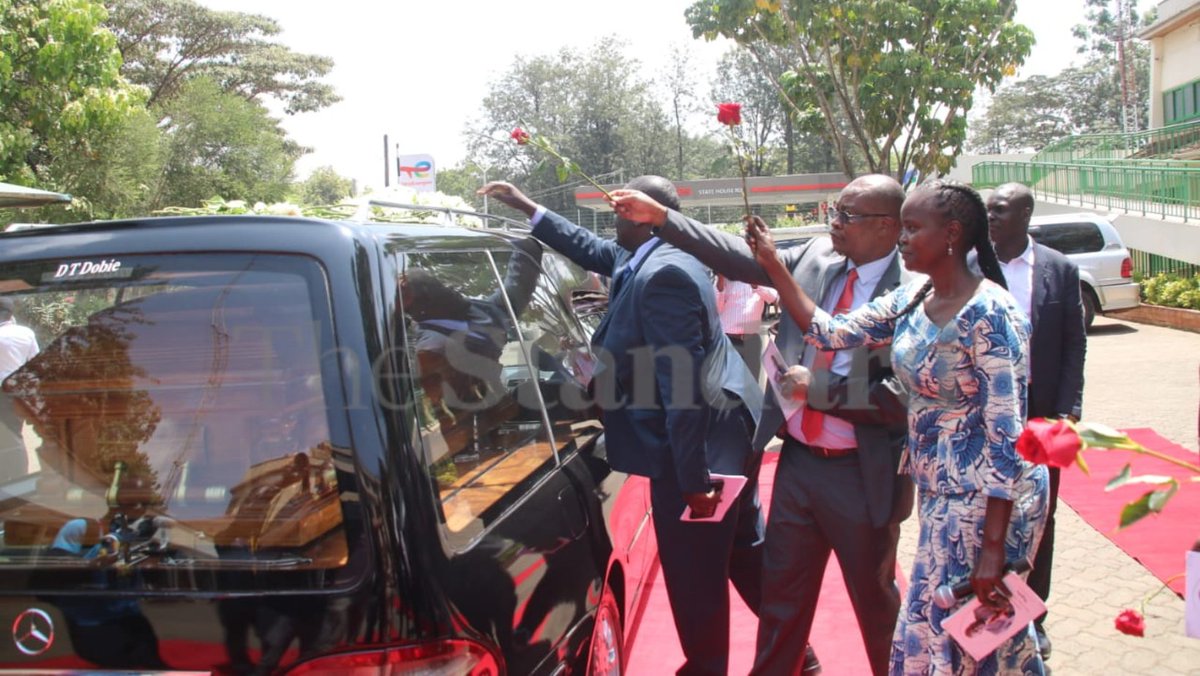 KTNNewsKE's tweet photo. CS Ezekiel Machogu leads education officials in paying their last respects to late Prof George Magoha when the cortege made its way to KNEC offices https://t.co/lkvamuD6V6