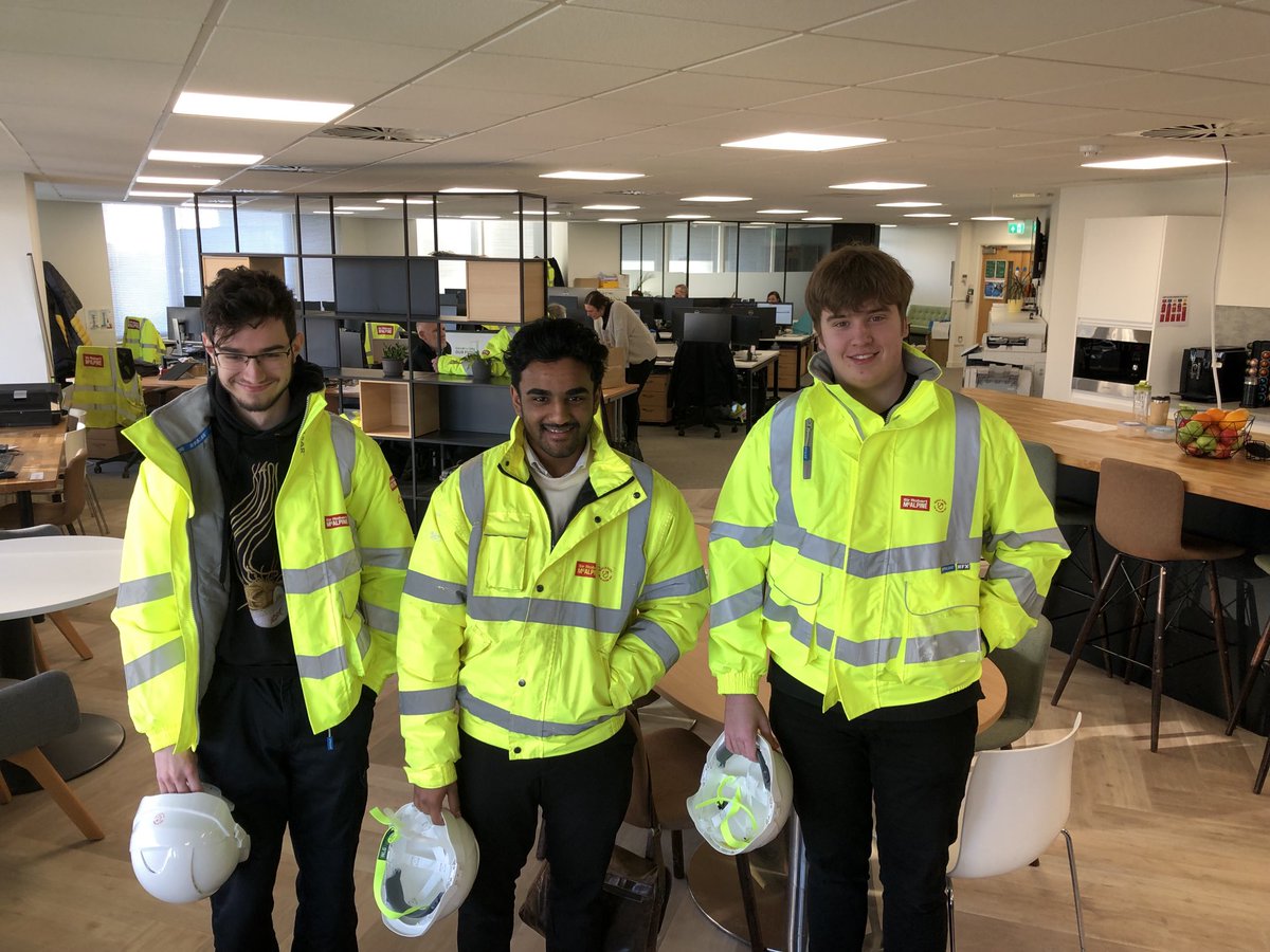 SHS_the_engine's tweet photo. All-the-gear and lots-of-career-ideas, as Southborough’s L3 Engineering students are gaining valuable hands-on knowledge during their work experience @_RobertMcAcAlpine @shsrbk https://t.co/K5Ub9cE6Ic