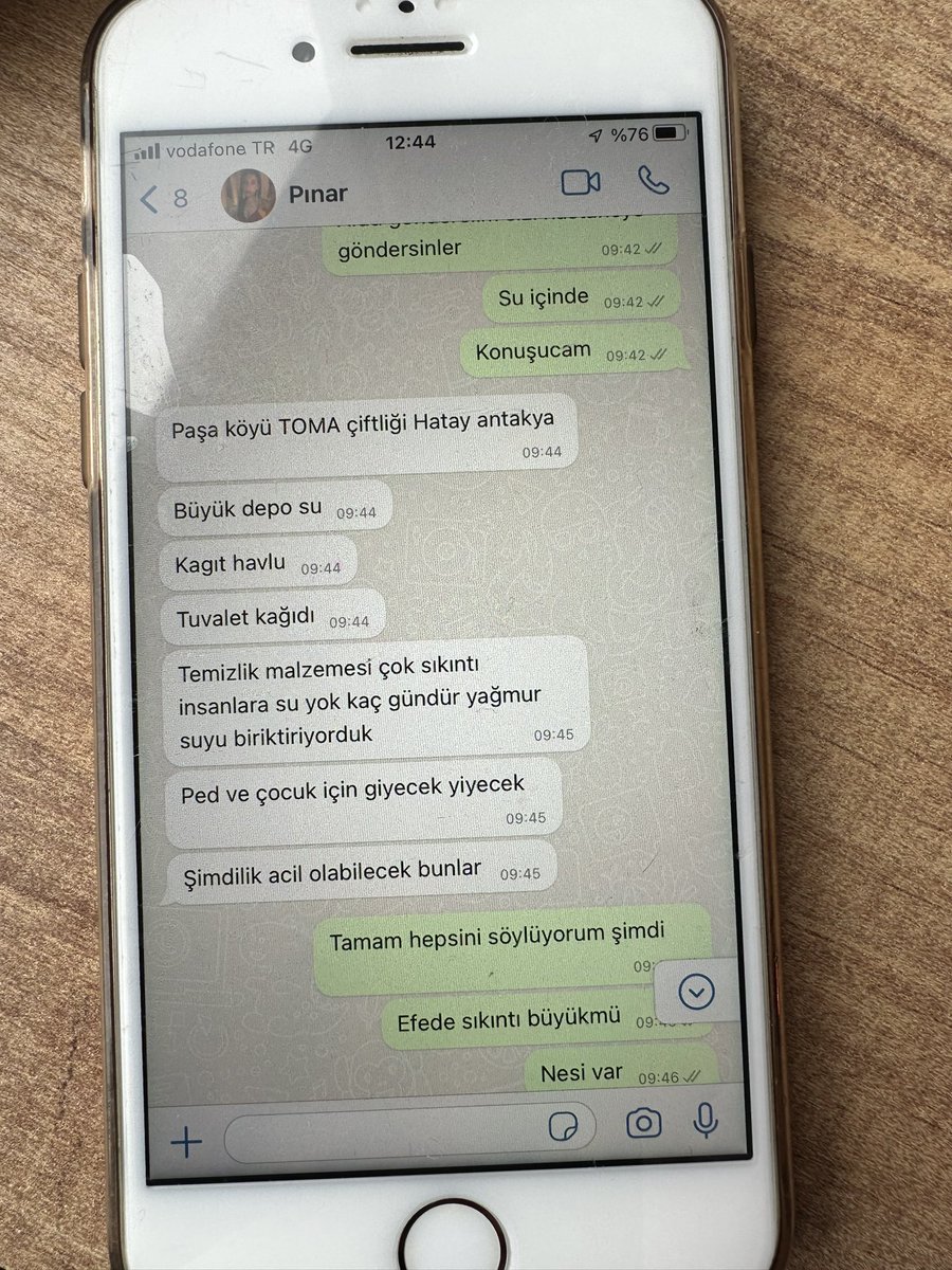 KbraKey's tweet photo. @haluklevent  ULAŞIM YOK ARKADAŞIM AİLESİYLE ENKAZDAN ÇIKTI ELHAMDÜLİLLAH FAKAT ANTAKYADA DEDESİ ANNEANNESİ ANNESİ KARDEŞİ DIŞARDA KALDILAR ULAŞIM İSTİYORLAR EN YAKIN HAVALANINA BIRAKILMASI İÇİN LÜTFEN ARAÇ GÖNDERİN KARDEŞİNİN DİZİNDE PROBLEM VAR SAĞLIK EKİBİ İSTEDİK GİTMEDİHENÜZ https://t.co/fP5dG08NYp