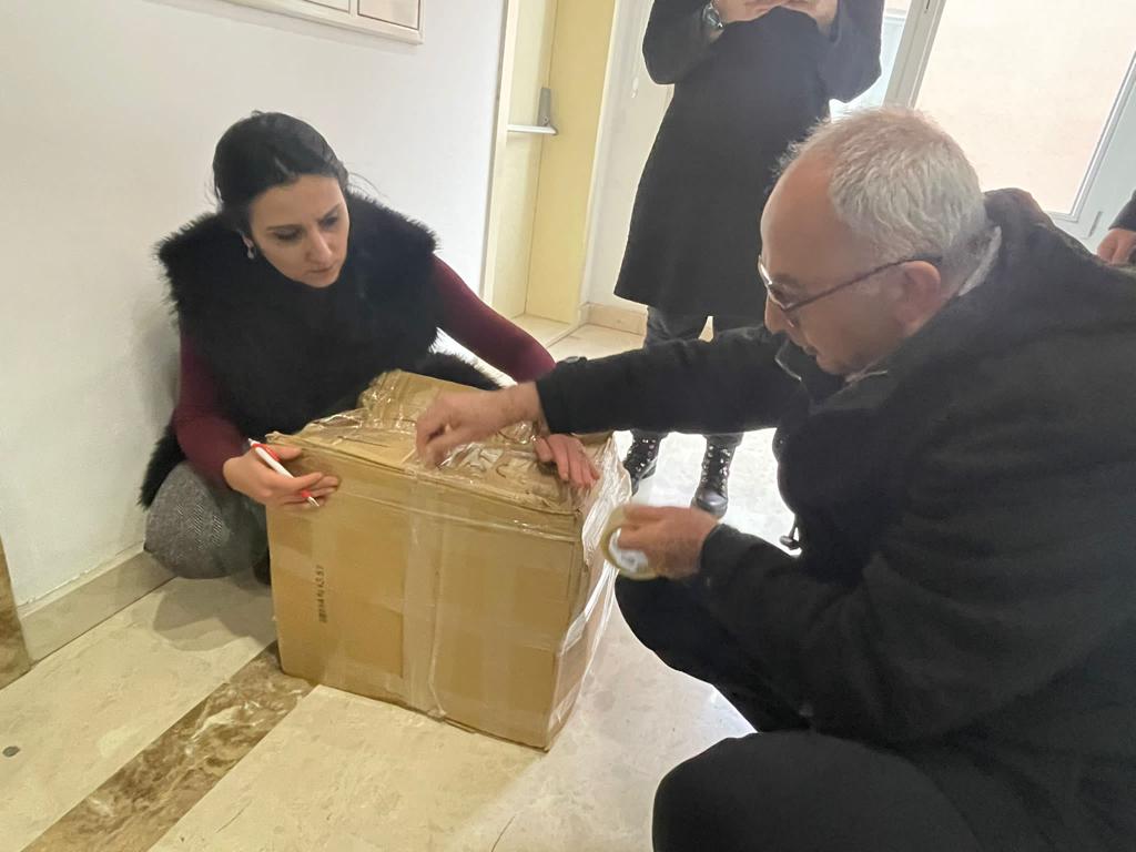 Teşekkürler Ankara

Deva Partisi Ankara İl Başkanlığı olarak 25 İlçemizle toplanan yardımları afet bölgesine doğru yola çıkardık.