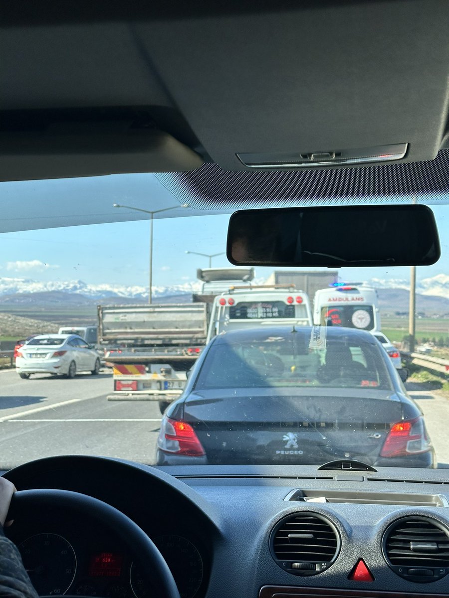Trafikteyiz nurdağına 30 km kaldı ulaşamadığınız insan varsa yazsın arkadaşlar bize ulaşın 0542 530 2811