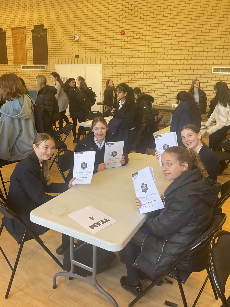 StMarysSchoolGX's tweet photo. Year 9 Enterprise day has begun! They will be busy creating their own skincare brand. We can’t wait to see the final products!💆♀️💸 #Enterpriseday #Year9 #business #entreprenaur #DragonsDen #GirlsEducation #SMSSpirit https://t.co/CVxqqJVphR