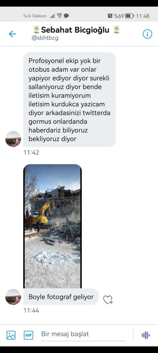 sedeffyavuz's tweet photo. Binanin ust kati operator tarafindan yikiliyor fakat uzman ekip yok. Kac defa afan ve akuta bildiri yaptik lutfen bunu gorenler afada akuta her yere  bildirimde bulunsunlar.
Açık adres: turnabucagi yavuz sultan selim han bulvarı, D:no : 158, 46600 Göksun/Kahramanmaraş

￼ https://t.co/uYhGN5bS37