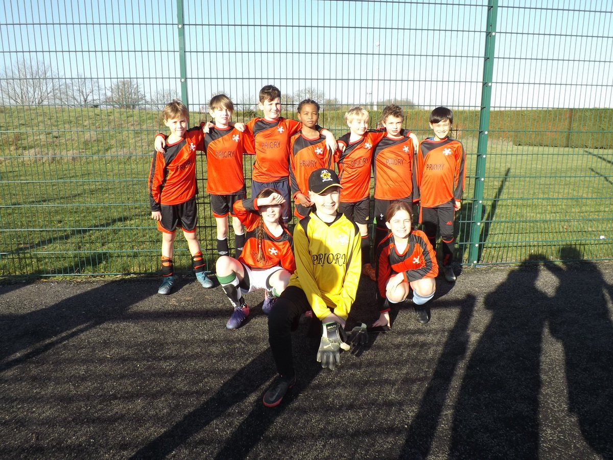 HuntsSSP's tweet photo. Thank you to all schools that attended yesterday’s Y5/6 Football competition, it was a busy one! ⚽️👌
Results:
A Team
🏆🥇Brampton & @PrimaryWarboys
🥉Priory
B Team
🏆🥇 @WestfieldJunior
🥈@PrimaryHoughton
🥉 @Thorndownpri
School Games Value Winner @GCA_learning 👏 https://t.co/ZODlzvJP4P