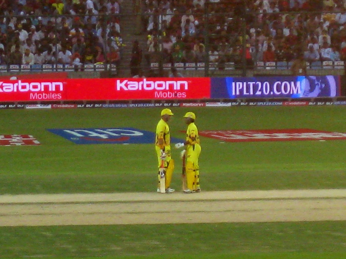 Cricprabhu's tweet photo. @ImRaina @HaydosTweets And I watched it live, captured #CSKvsDD Delhi Mar19 2010. the #Mongoose looked so Tiny from Stands @ChennaiIPL https://t.co/dWiBWkYqtO