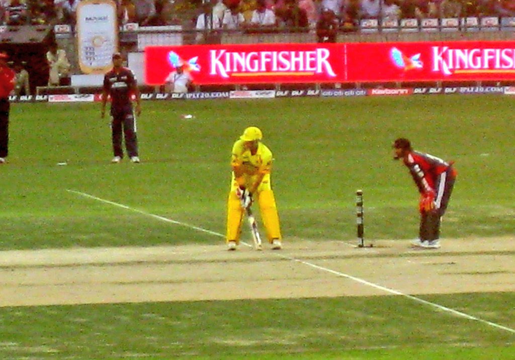 Cricprabhu's tweet photo. @ImRaina @HaydosTweets And I watched it live, captured #CSKvsDD Delhi Mar19 2010. the #Mongoose looked so Tiny from Stands @ChennaiIPL https://t.co/dWiBWkYqtO