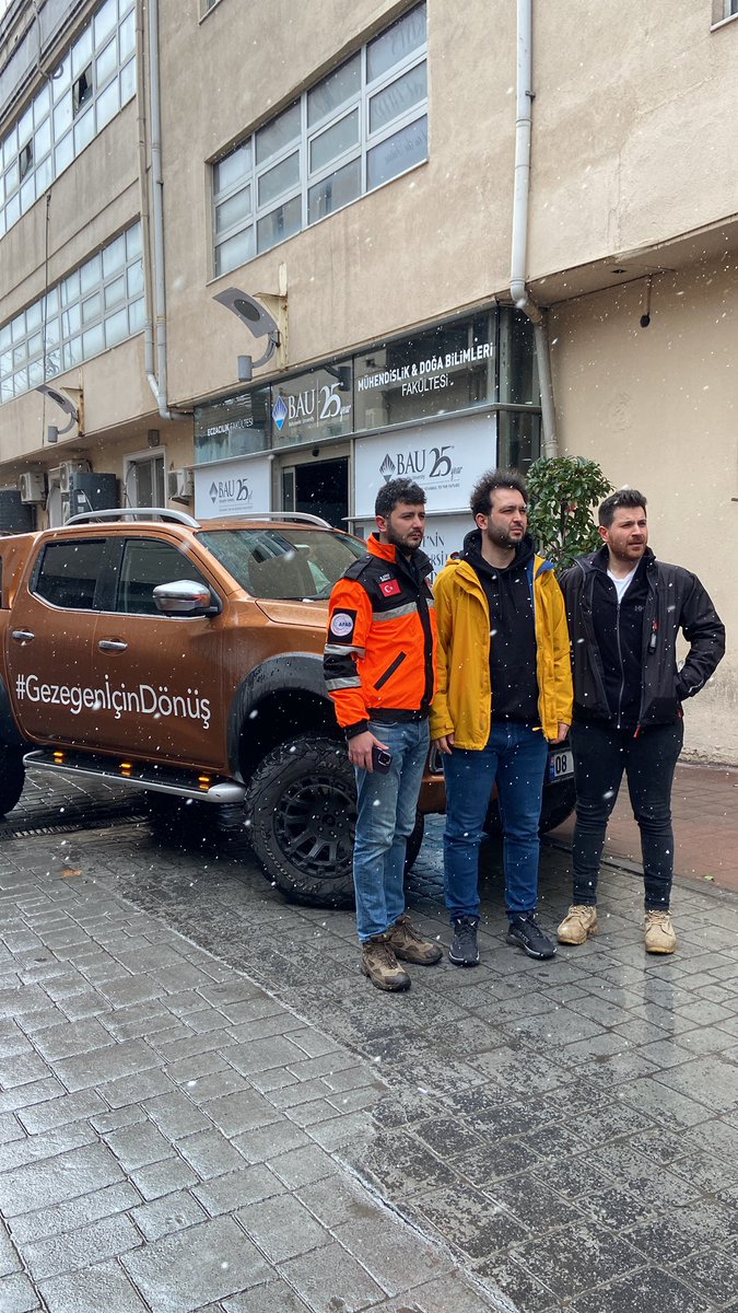 MelihEliduzgun's tweet photo. BAU Mezunu Gönüllü sağlıkçı ve arama-kurtarma ekiplerinden oluşan, saha deneyimli Mikro Ekip’lerin 8.sini az önce Hatay’a doğru uğurladık. Bölgedeki herkesin Allah yardımcıları olsun🙏🏻

BAU Mezun Koordinasyon ekibi olarak çalışmaya devam ediyoruz, hala desteğe ihtiyacımız var! https://t.co/97dG6gp7E8