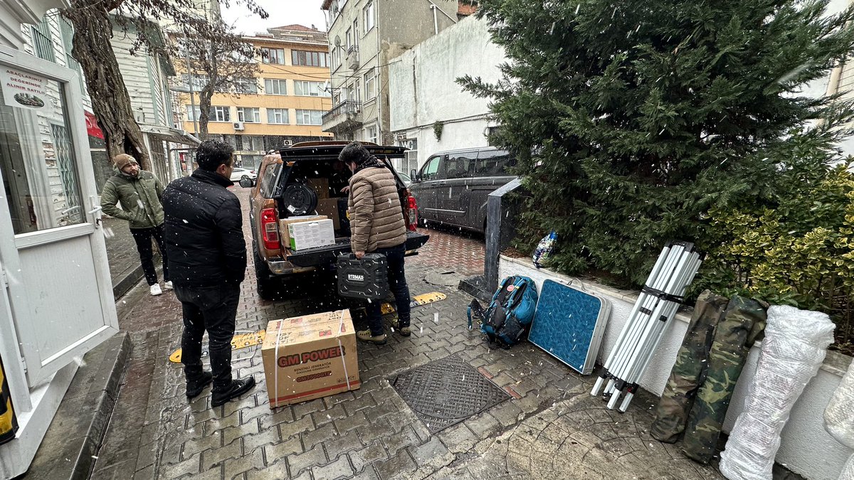 MelihEliduzgun's tweet photo. BAU Mezunu Gönüllü sağlıkçı ve arama-kurtarma ekiplerinden oluşan, saha deneyimli Mikro Ekip’lerin 8.sini az önce Hatay’a doğru uğurladık. Bölgedeki herkesin Allah yardımcıları olsun🙏🏻

BAU Mezun Koordinasyon ekibi olarak çalışmaya devam ediyoruz, hala desteğe ihtiyacımız var! https://t.co/97dG6gp7E8