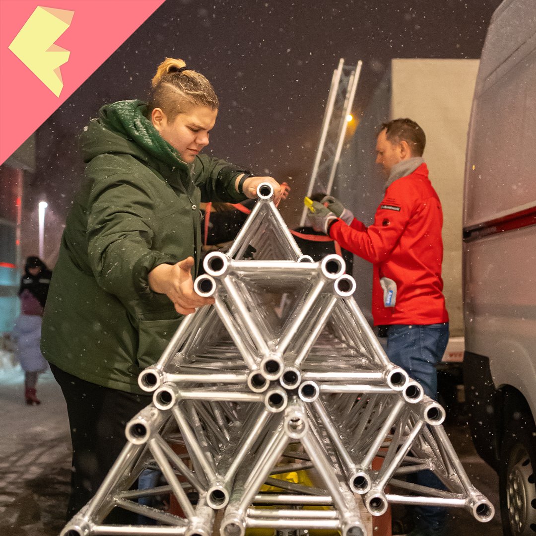 Der Umzug läuft auf Hochtouren! Bald öffnen wir die Türen für die neue Pop-Up Fusion Arena in St. Gallen.🚀#FusionArena  stgallen.fusionarena.ch