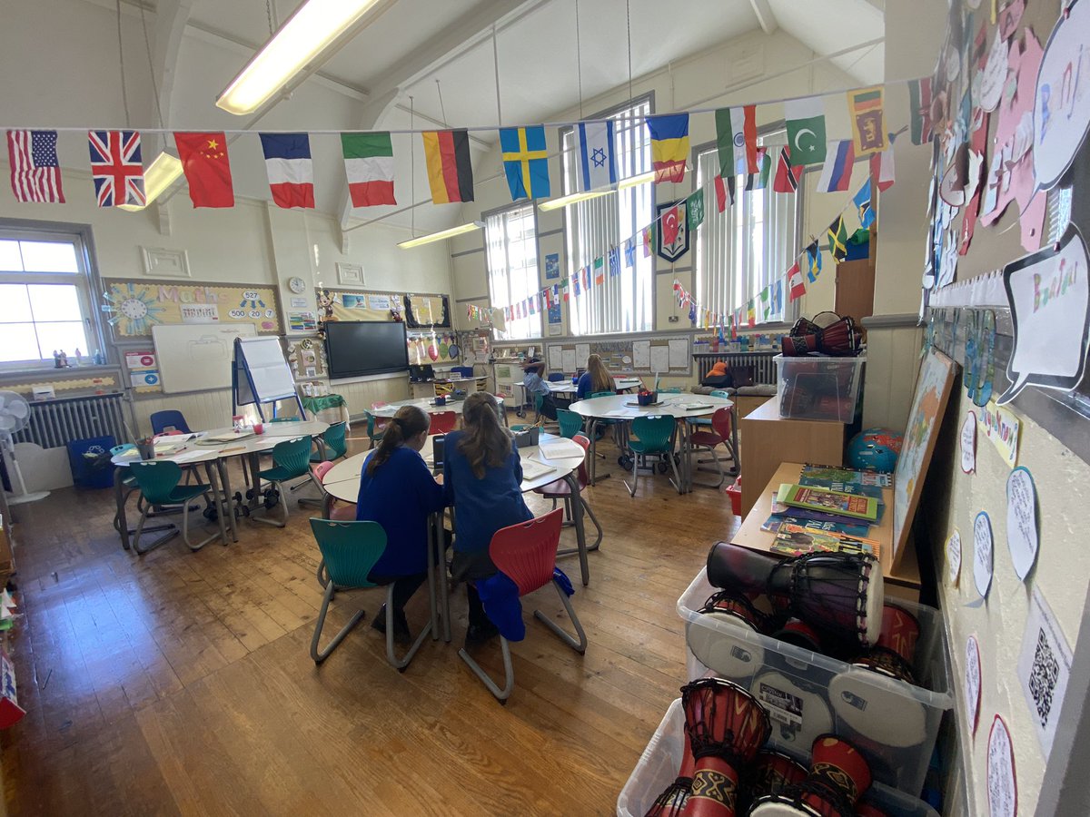 stmarysnewport's tweet photo. Year 6F are recording podcasts about what they’d take to the #Amazon on an adventure. #confident #ambitious #futurepodcasters https://t.co/lAIlUsQ5gX