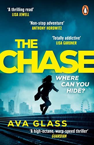 JenMedBkReviews's tweet photo. My current read - #TheChase by @AvaGlassBooks - book one in the #AliasEmma series, an action thriller with a cracking female lead.

Out in paperback on 16th Feb. 

https://t.co/5xTRRHYMdQ

#books #booktwitter #booktwt @PenguinUKBooks https://t.co/TJE72fgO39