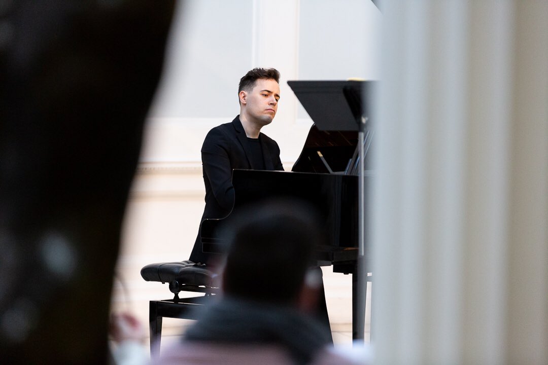 niallkinsella's tweet photo. A few photos from last Sunday’s performance of Winterreise at @TheHughLane with @agavin_tenor. I’m loving those journey through Schubert’s song-cycles. Less than three weeks until Schwanengesang! 

📸 @dbmusicphoto https://t.co/FXnwN9Ax1f