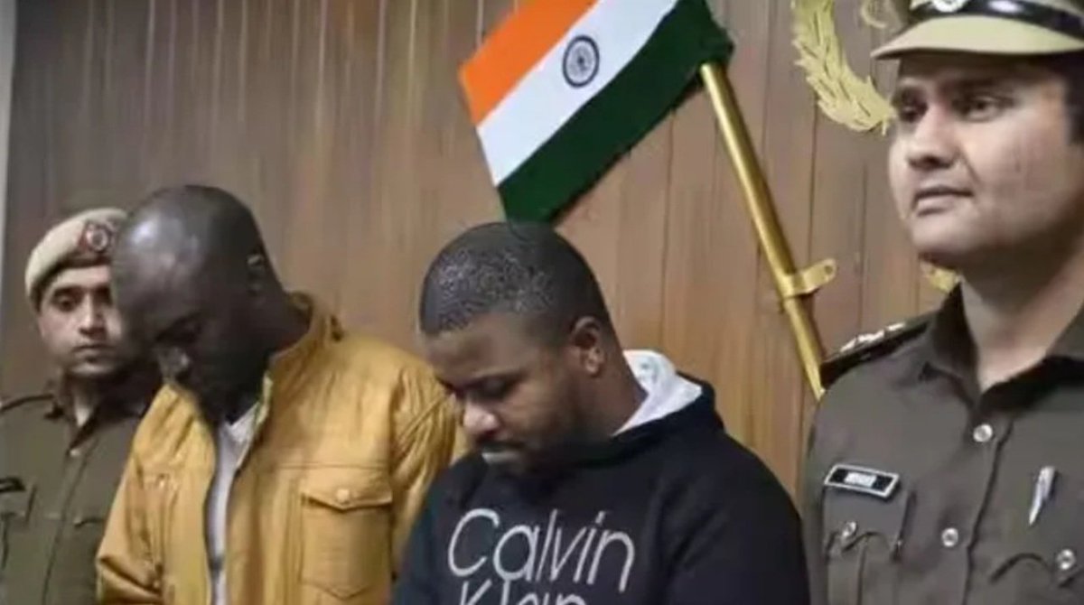 PSAFLIVE's tweet photo. NEWS: Two Nigerians Martin Valentom and Tony Ifeanyi Arrested In India For Duping Over 60 Women ,Millions On Matrimonial Matchmaking Sites.
Police also recovered 11 mobile phones, one laptop and six passports from their possession. Source:https://t.co/R0b7qG8d1T https://t.co/6oyUnaAxtI