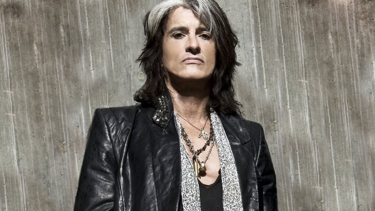 Have you got a question for Joe Perry? We want to know! We’ll be asking them in an interview with the guitar legend very soon, so fire away… 👇

📸: Ross Halfin