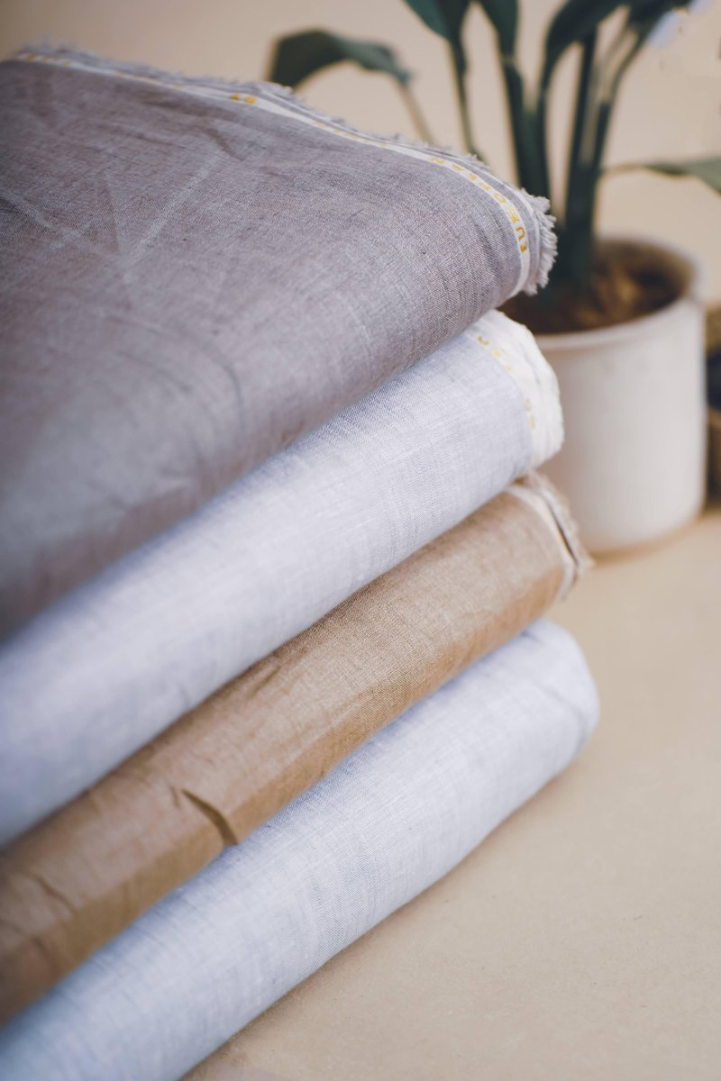 Linen Fabric At Fabriclore
#fabrics #fabricstore #fabriclore #textiles #cottonfabric #linenfabric #textilesourcing #textilemanufactures #handloomtextile #textileprinting #textile #fabricshop #fabricshopping #fabricstash #fabricseller #asoebifabrics #fabricsale #naturalfabrics