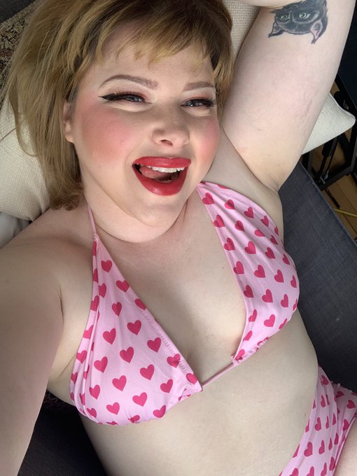 ✨THANK YOU for 3K Twitter!! 🎉   Unlimited free trials of my Onlyfans for 3 days to show my appreciation