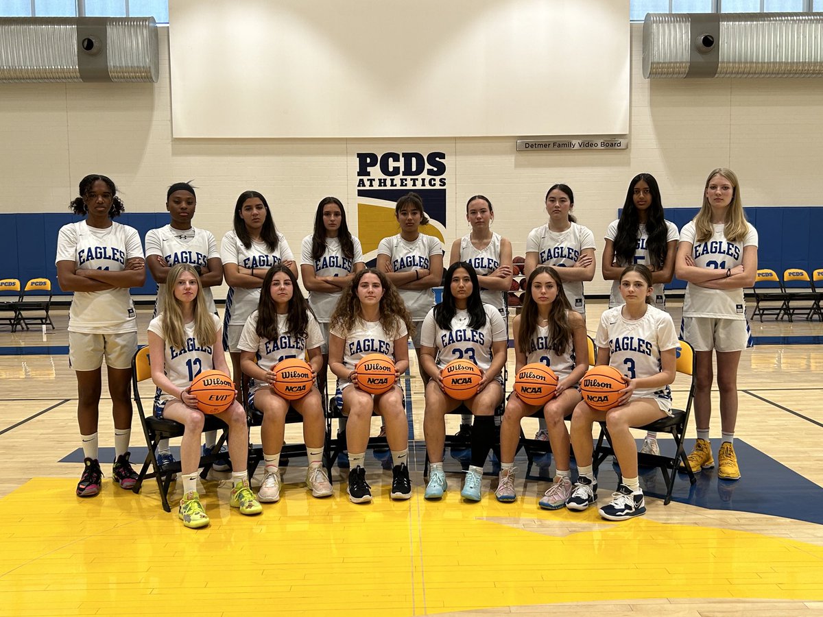 REGION. CHAMPS!
Congratulations to girls basketball as they captured the Metro Region title with a victory at home tonight vs Sedona to finish off an undefeated 18-0 regular season.  Great job everyone!  GO EAGLES!!!