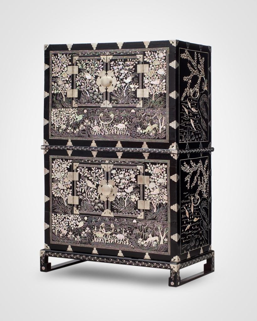 kvibe_yonhap's tweet photo. Check out these exquisite diplomatic gifts King #Gojong sent to Emperor Nicholas II of #Russia that will be displayed at the #Kremlin Museums for the first time! 🔍🔍
#국외소재문화재재단
https://t.co/OLWTsX4yfi https://t.co/fpnZlewhPK
