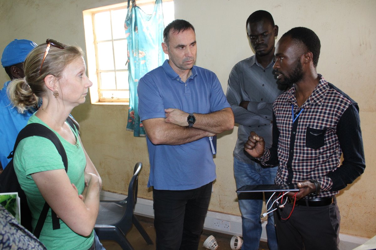 UNHCRSouthernAF's tweet photo. UNHCR Malawi hosted @eu_echo and @EUinMalawi in Dzaleka camp where they have funded the ECHO Education in Emergencies project. This has ensured the provision of quality education for refugee students. Thank you for your support #EUaid #EUCivPro #rescE
📸UNHCR/ Rumbani Msiska https://t.co/R3aD119nFW