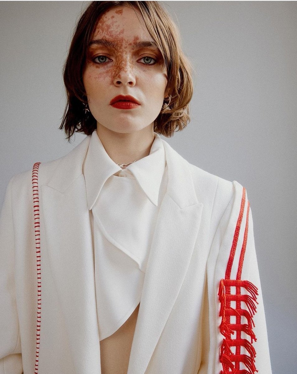 frohlic_thlabel's tweet photo. White attitude 

#white #suit #model #fashion #fashionstyle #fashiondesigner #stylist https://t.co/NlXgSlcyvY