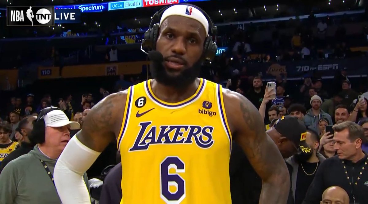 Lebron making history tonight, all time leading scorer in the NBA
....also shoutout to the Pirelli hat guy 😅