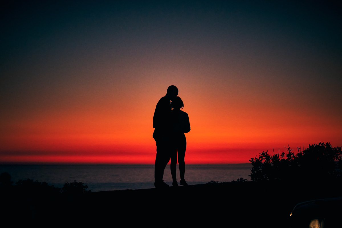 joanlopezphoto's tweet photo. The attractive of a #winter #sunset over the #sea

📸 Fujifilm X-T4

📷 Fujinon XF 50-140mm F2.8 R LM OIS WR 

⚙️ Distance 63.4 mm - ISO 2000 - f/2.8 - Shutter 1/320

#elgarraf #elgarraf #seascape #landscape #horizon #sky #silhouettes #photographer #photography #picoftheday #car https://t.co/uDiPUgXHwx