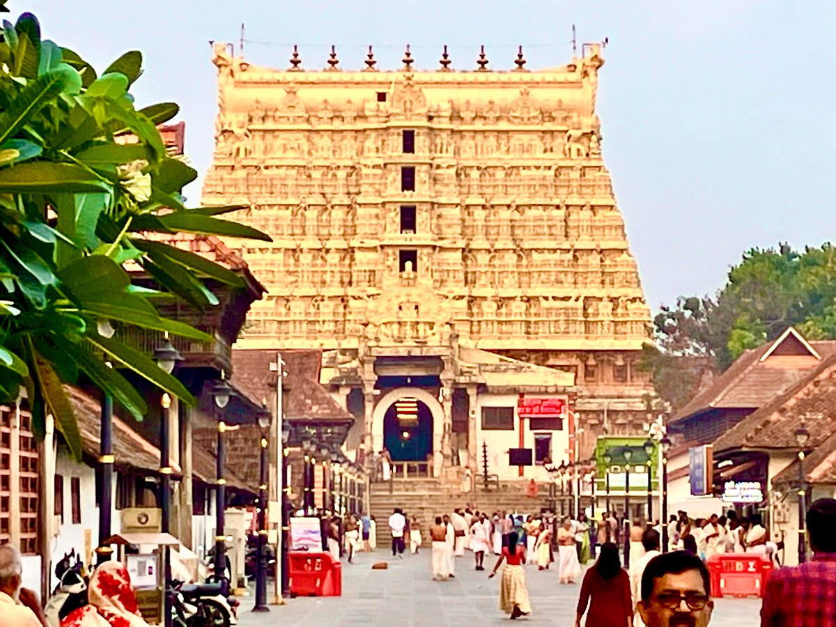 TourwShailesh's tweet photo. Sree Padmanabhaswamy Temple is the Richest Temple in the world, situated in #Thiruvananthapuram and an abode of Lord Vishnu.

#kerala #keralatourism #keralatour #travelkerala #tourwithshailesh  #travelinfluencer #indiatourism #discoverindia #incredibleindia https://t.co/L2aMmxZo8v