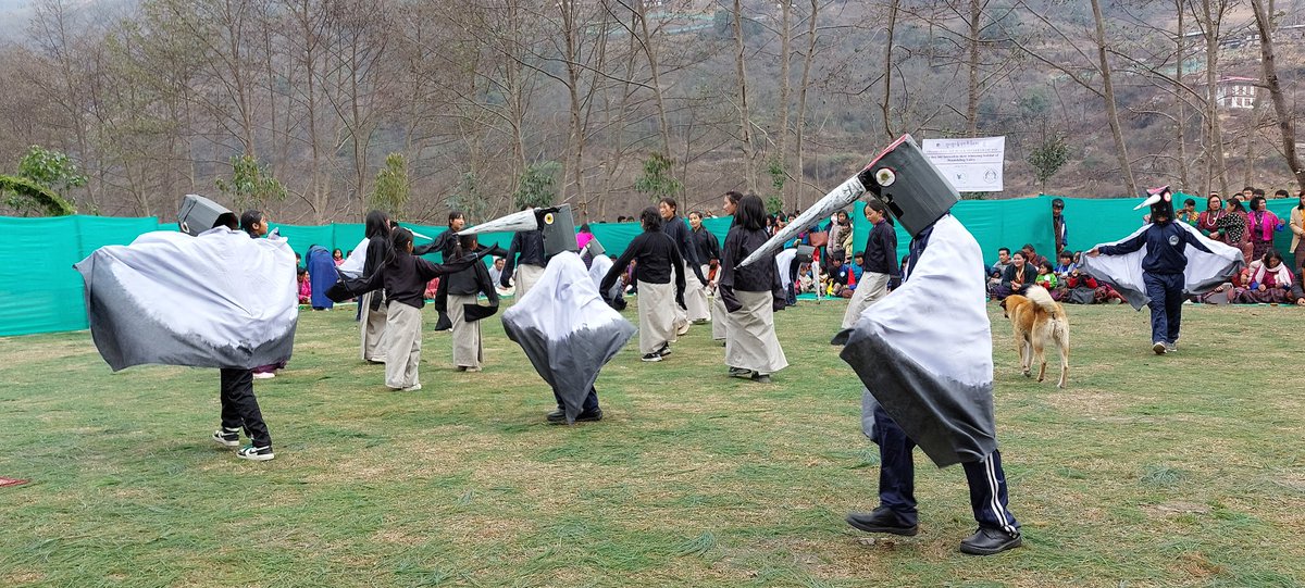 LhenduTharchen's tweet photo. Farewell festival for the black-necked cranes at #Bumdeling wildlife Sanctuary as they begin to leave to their summer home in Tibet after spending 4 months in BWS Bhutan.#rspn #undp https://t.co/o0acLx1w3F