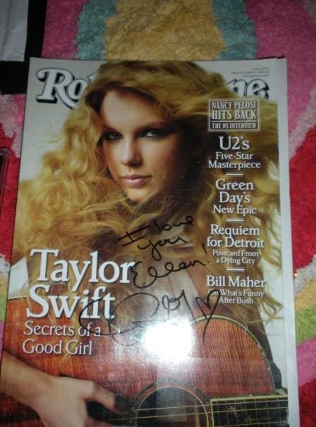 ellenpatrice's tweet photo. Happy 13th meet-aversary (thats a thing right? Lol) @taylorswift13! Still one of the best moments of my life. From asking for the recipe to the cookies I baked you, to Andrea taking us on a tour backstage, I couldn’t have dreamed up a better Fearless Tour experience. Thank you ❤️ https://t.co/XoYzxdH8OH