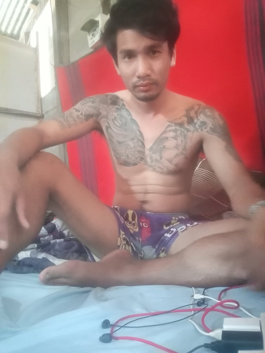 เบื่อนั่งยุในห้องบ้านตัวเองอยากไปนั่งเบื่อยุในห้องเทอบ้างได้ป่ะ #สุพรรณบุรี  #คนโสด