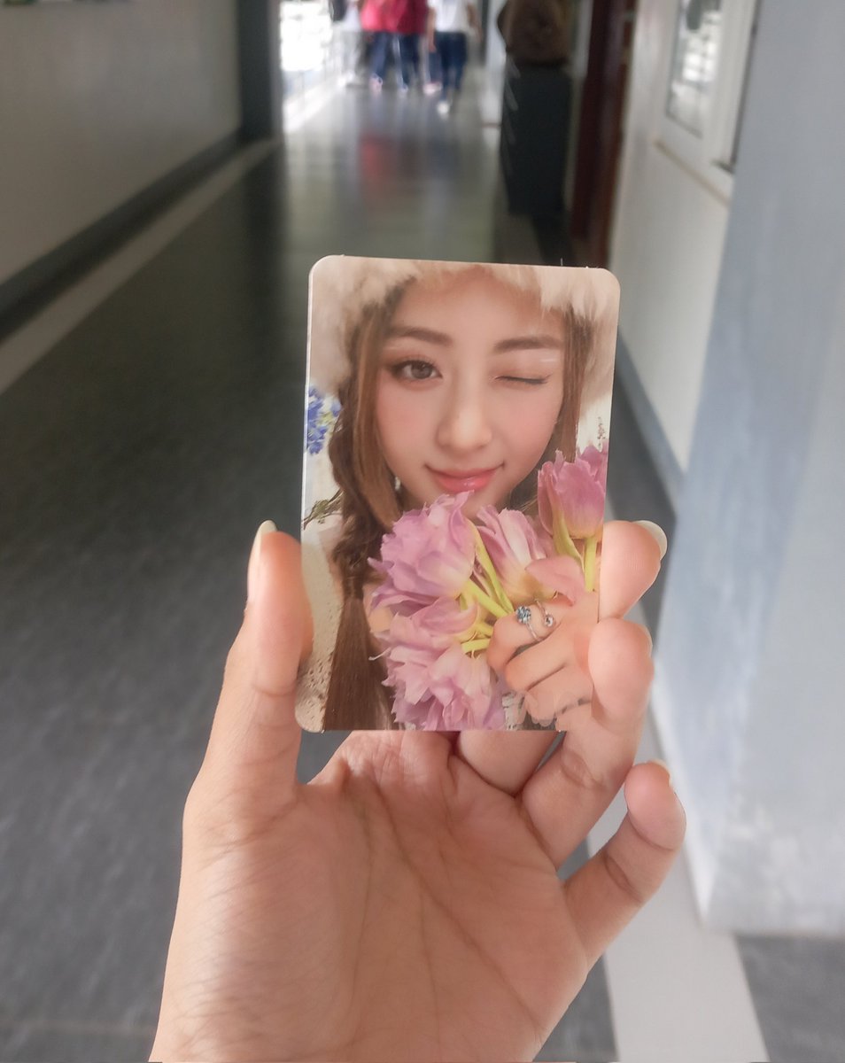 aya ★ tweet media