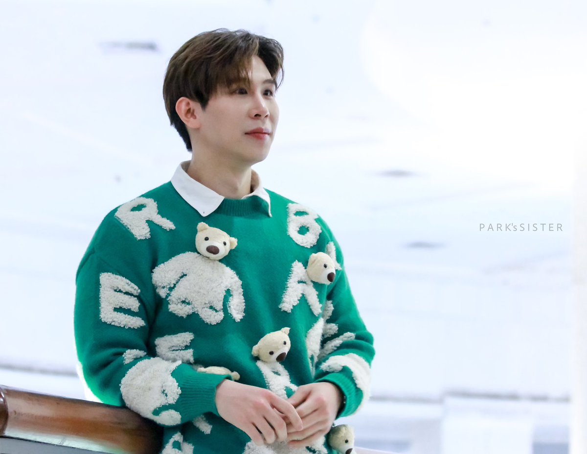 Pichy_Inch's tweet photo. @100up_official @Namkang2525 ขายคุณปาร์คค่า ! หล่อเท่ ไม่เหล่ท่อ ร้องเพลงเพราะ พูดก็เก่งค่า ถ้าซื้อคนนี้คือสามารถร้องเพลงก็ได้ ที่เหลือเป็นมินิทอล์คโชว์ก็ได้ด้วย ทำพิธีกรก็ได้นะคะ งานนึง 3-4 จ๊อบก็ไหวค่ะ รับรองเพลินตลอดงาน !! #เชื่อใจป๊าก https://t.co/GKOd6oGnlT
