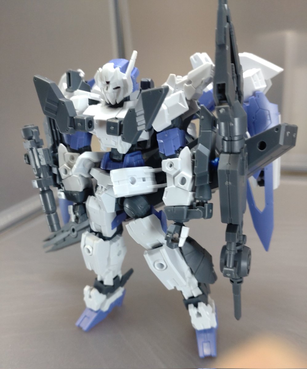 LECROSSBONES's tweet image. #30MM宇宙戦 
#30MM地球連合軍
#30MM 
ウルフアイズ・バスターウイング
味方艦隊救援のため大型バスターキャノンを装備した形態
必要な大型アームユニットの調整が間に合わず背部にエスポジットの脚部を接続しブースター兼追加ジェネレータとしている
救援には成功したが反動により中破してしまった