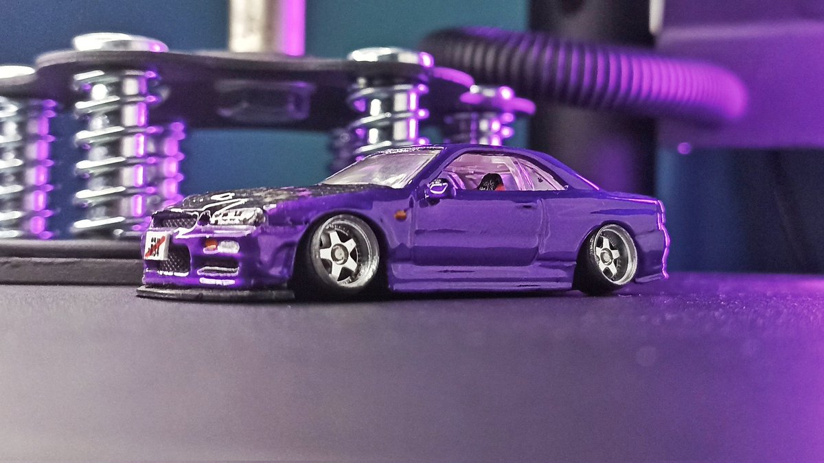 R34 
#hotwheels #hotwheelscustoms #164scale