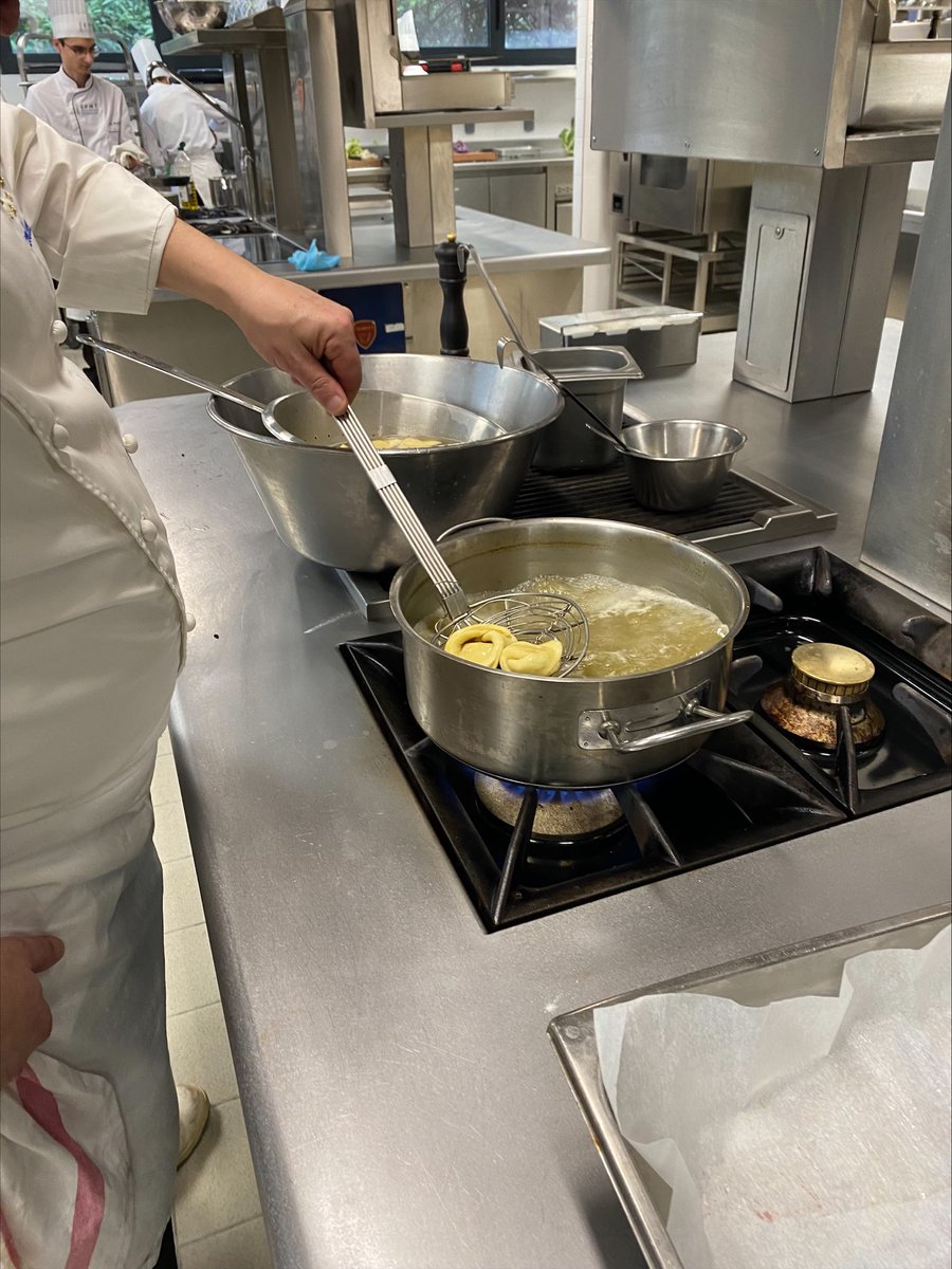 Mr.Goodfish tweet media