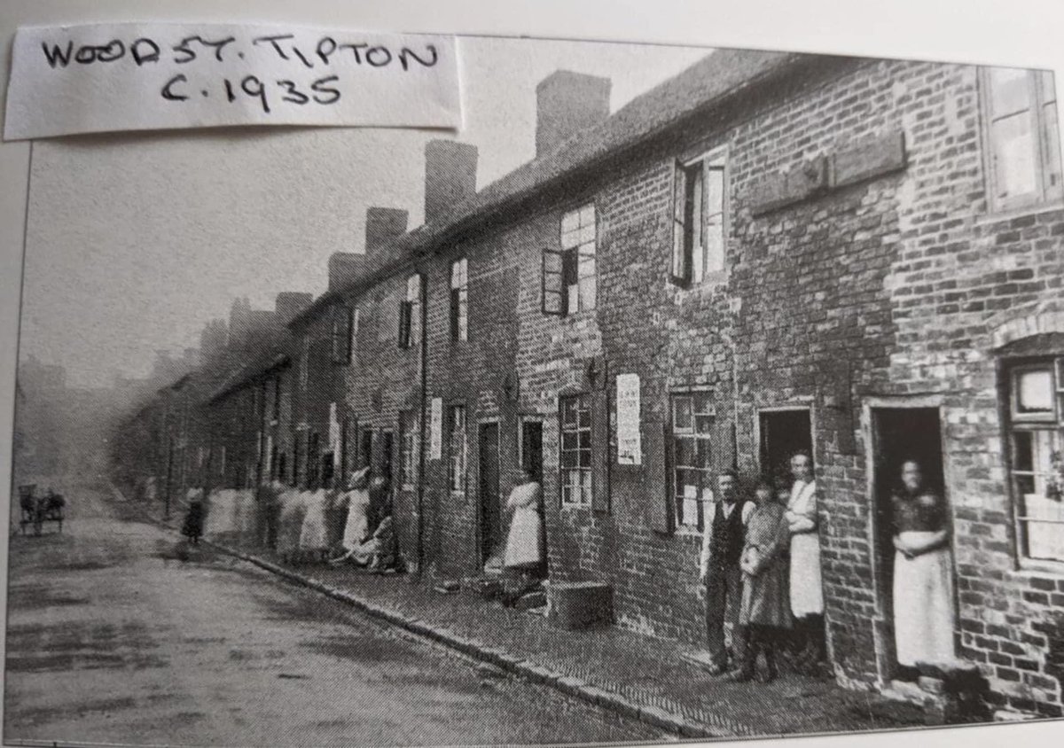 Once Upon A Time In The Black Country on Twitter "Wood Street, Tipton in the 30s… Look at how