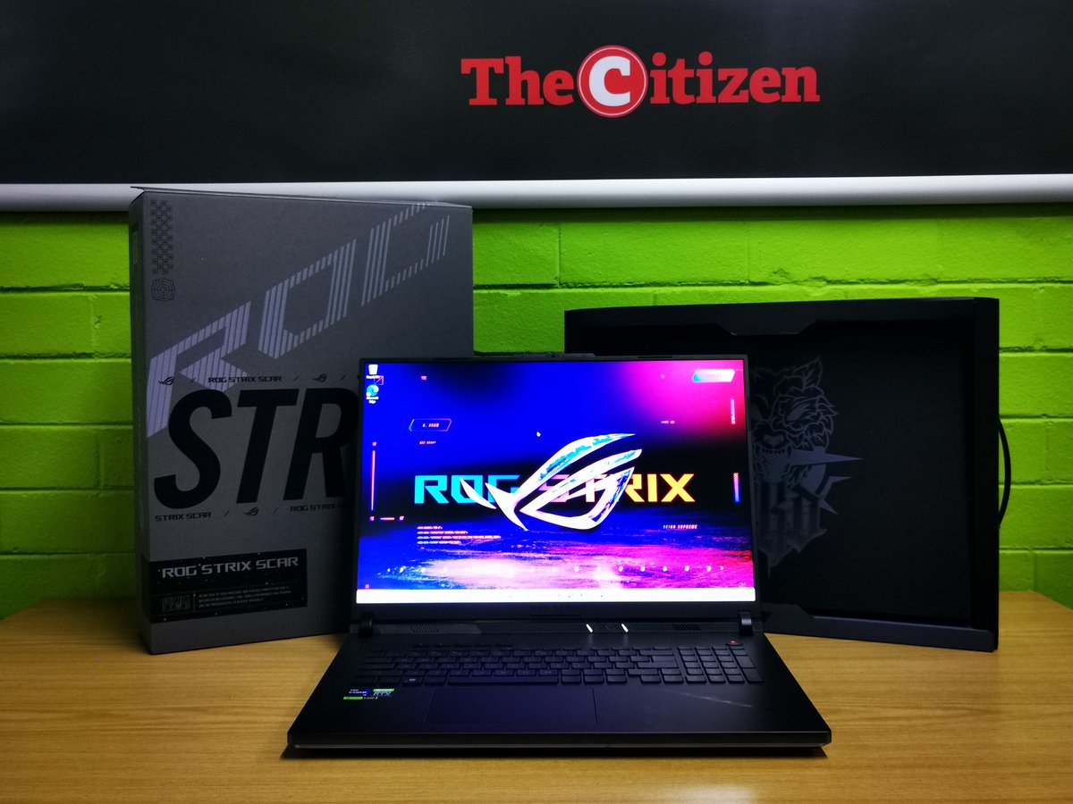 cherylkahla's tweet image. We have something super exciting at @TheCitizen_News office... 👀

@kruger_lyle and I will be putting this beauty to the test 👩🏻‍💻

More to follow from the #TheCitizenTechCheck team!

#TechCheckWithK 🎙️ #TheCitizenNews #GamingLife 🎮 #ForThoseWhoDare #ROGStrix
