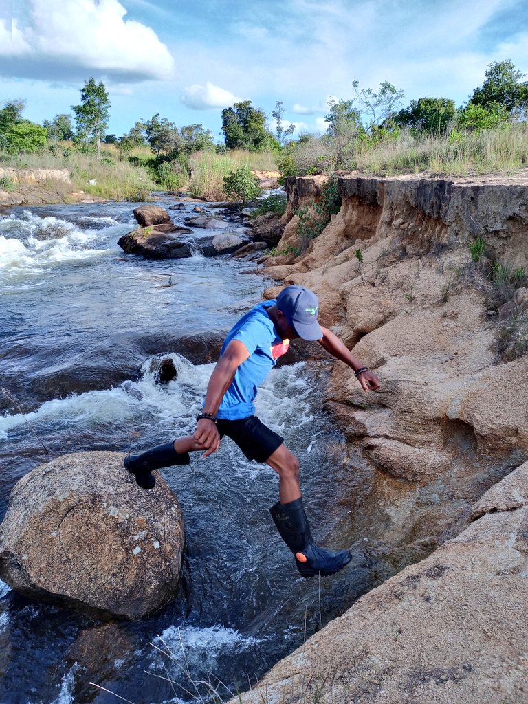 mrLethario's tweet photo. The dam is spilling. I'm jumping for joy.
#FarmLife #CabbageMan #PotatoesGuy #MurimiMunhu https://t.co/GMt7hoZMla