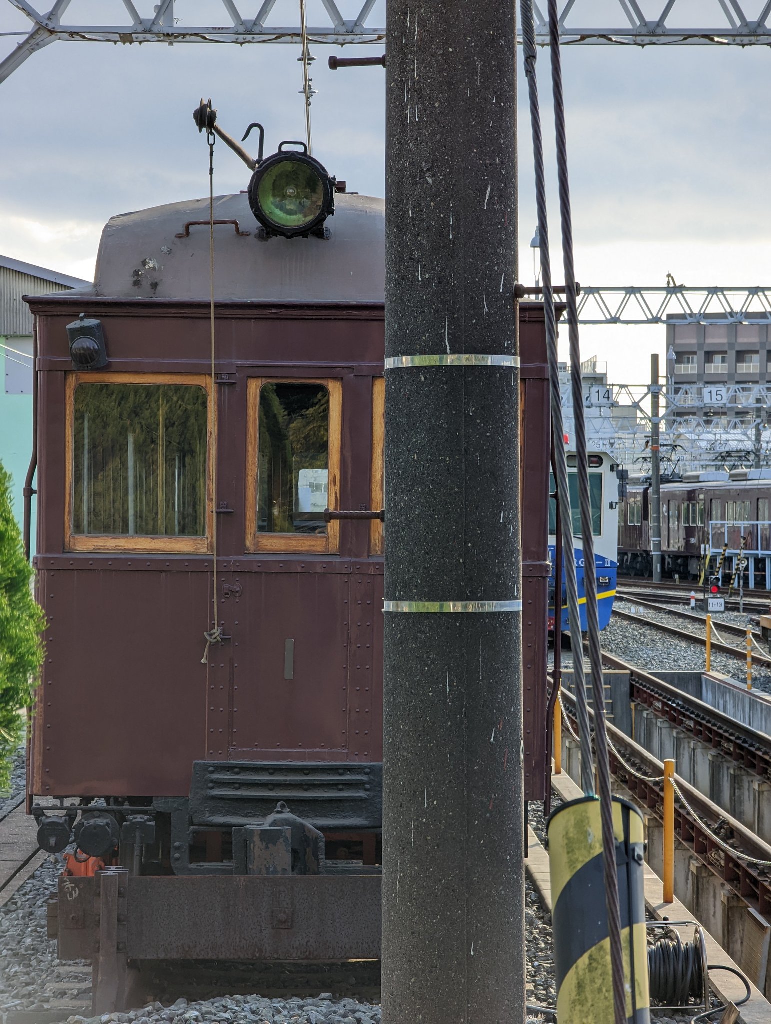 茶色電車 on Twitter 