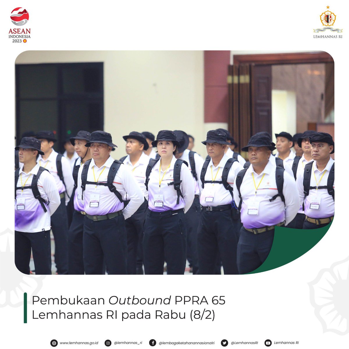 LemhannasRI's tweet photo. Sebelum berangkat ke lokasi, para peserta pagi ini berkumpul di Aula Dwiwarna Purwa untuk mengikuti upacara pembukaan yang dipimpin Deputi Pendidikan Marsda TNI Andi Heru Wahyudi.

#LemhannasRI
#PPRA65 https://t.co/OjPVmhT6cP