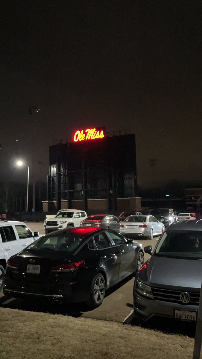 jacobrousseau5's tweet photo. Calm before the storm! Ole Miss Rebel Baseball 2023…#back2back @CoachMikeBianco @OleMissBSB https://t.co/LZ8CU7xMTu