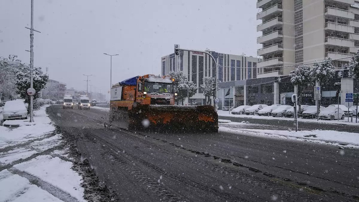 Outlook India on Twitter "InPics Greece Cold Wave Envelops