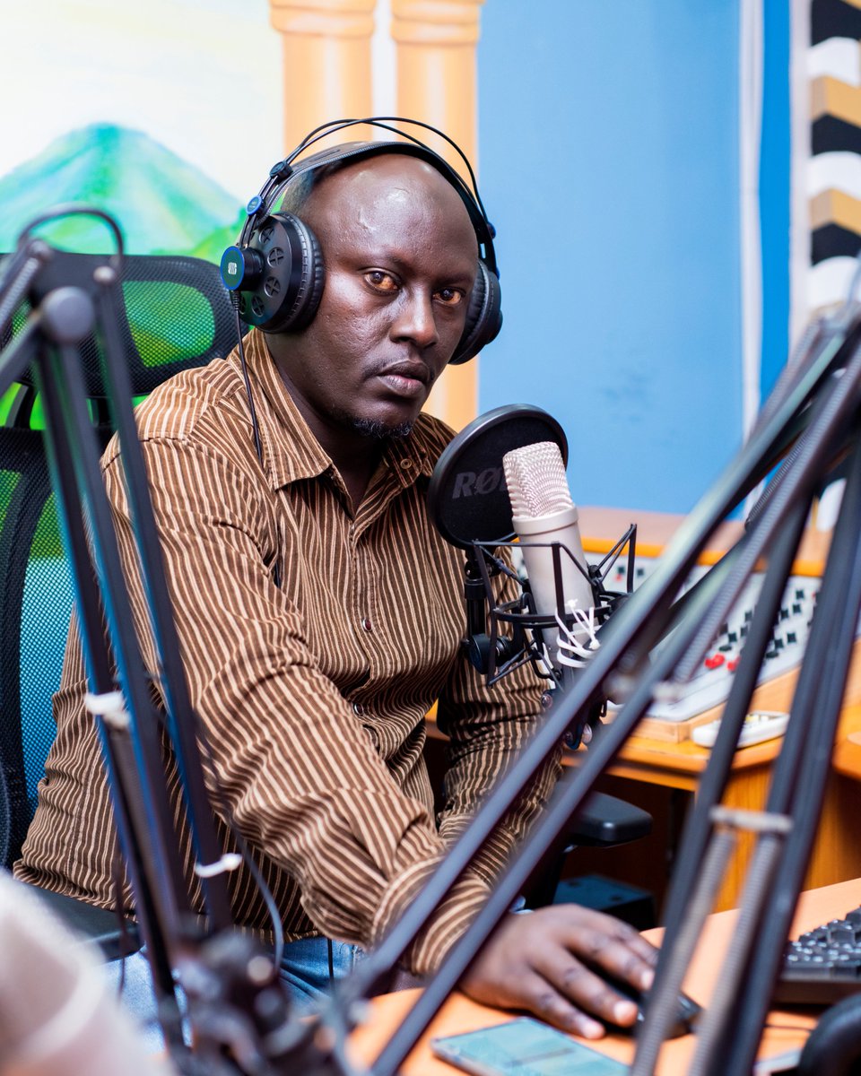 isangostar's tweet photo. Muri iki gitondo Felix Romario Gakuba yinjiye muri Studio za Radio Isango Star 91.5FM | 105.5FM aho agiye kubagezaho amakuru menshi yabateguriye ari kuvugwa muri Sports kugeza saa 10H00
Ni mu kiganiro #isangomorningsports https://t.co/OugeeILf5L