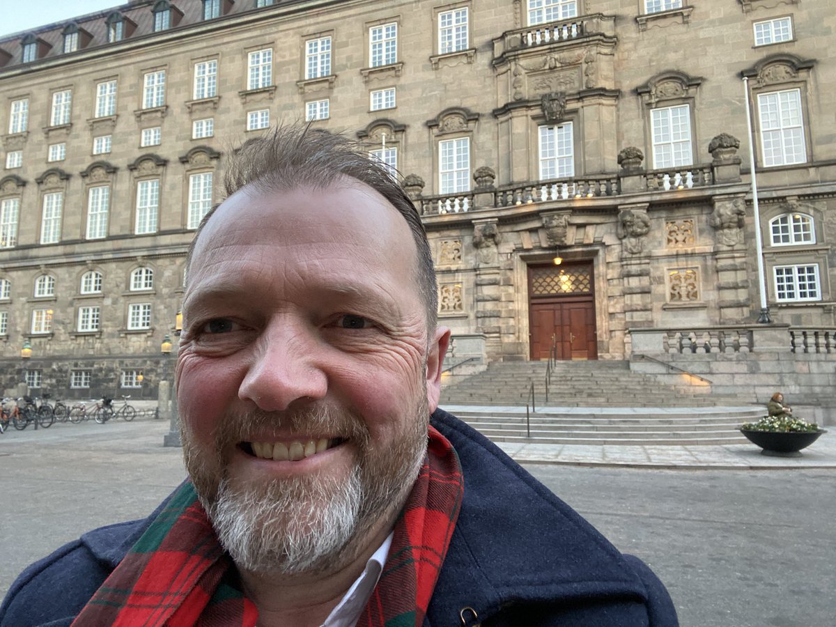 Har set frem til konference om #ulighedisundhed. Den vigtigste dagsorden for sundhedssektoren disse år, efter min mening.
Gode og stærke kræfter er klar til at debattere emnet i dag og forhåbentlig ender det ud i konkrete planer. Det er målet! #sundpol <a href="/cancer_dk/">Kræftens Bekæmpelse</a> <a href="/FOA_dk/">FOA</a>