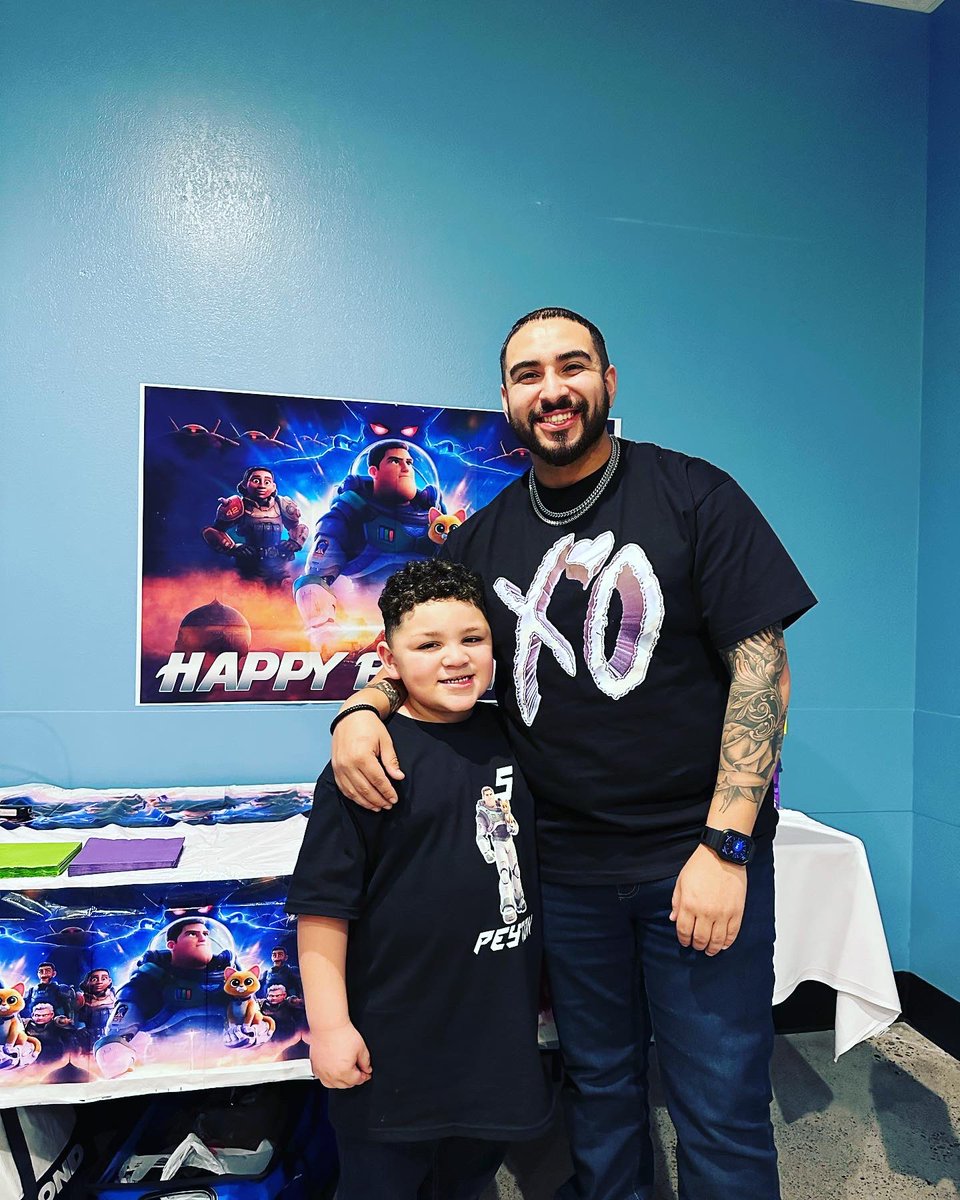 TeachMeHow2Romo's tweet photo. I Love this kid so much! Happy Birthday Buddy💙 #5 https://t.co/zGK7Yk7Jc8