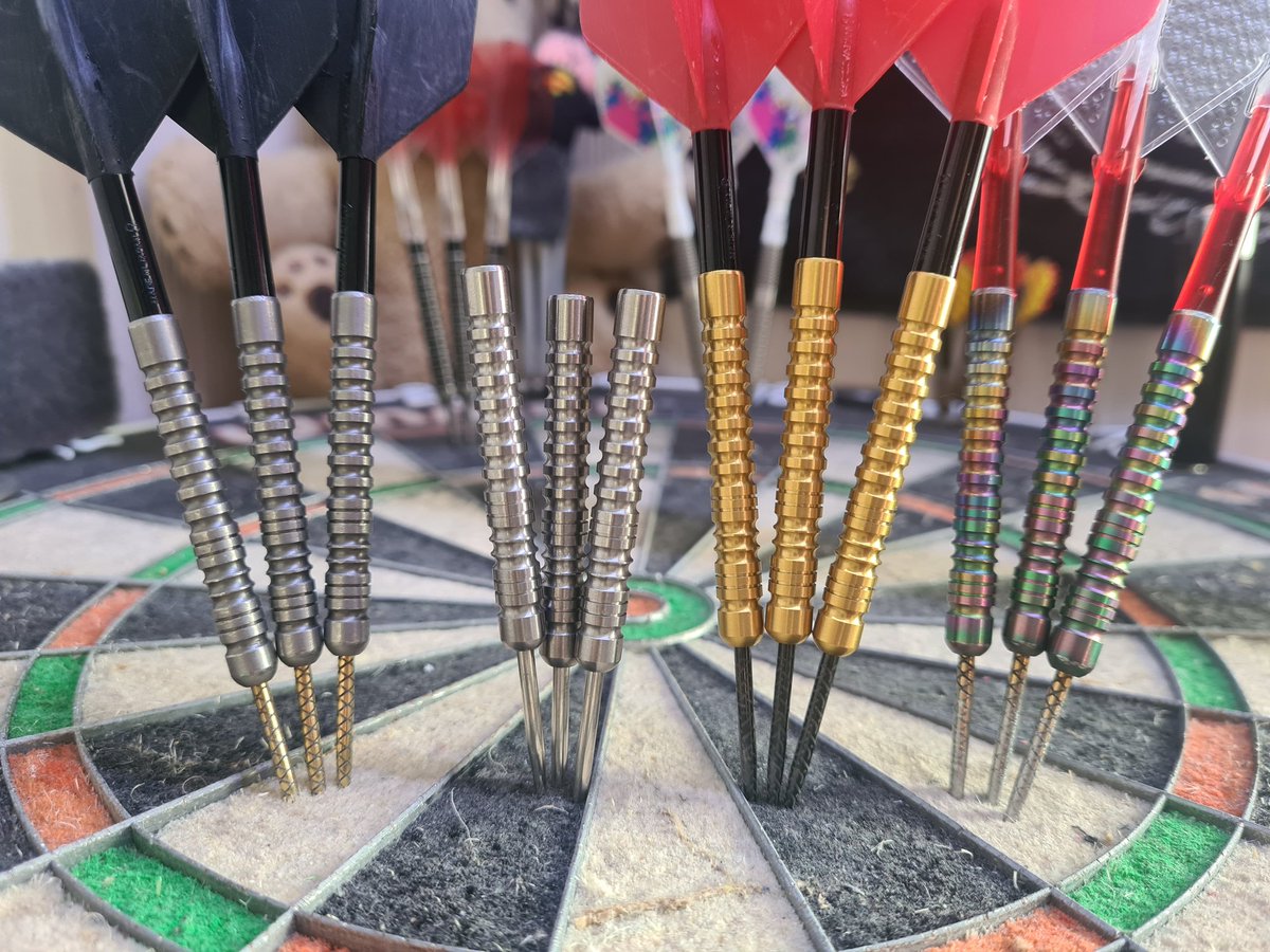 dave23smith's tweet photo. @DartsClearance The darting worlds answer to The Beatles https://t.co/0F0A1fEhb8